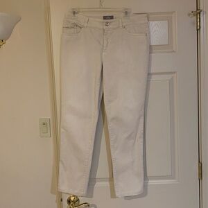 So Slimming by Chico’s Beige  5 pkt Jeans sz 1